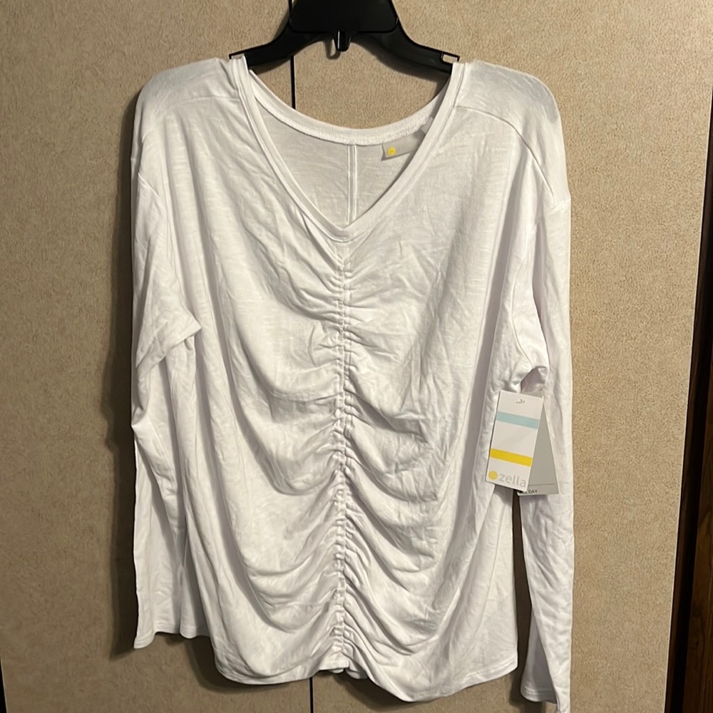 NWT Zella ruched top